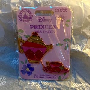 Princess Tea Party Aurora collector pin